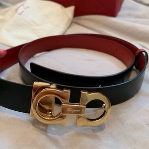 Salvatore Ferragamo, Gancini reversible belt